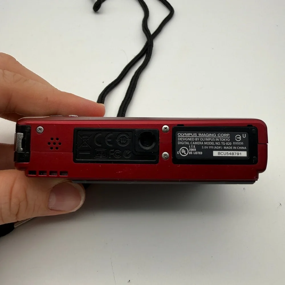 Olympus Tough TG-820 Digital Camera Red 12MP Waterproof Shockproof With Case